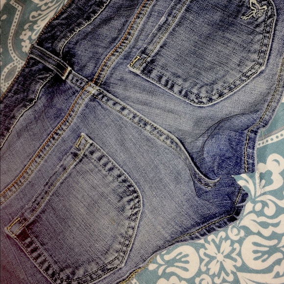 Women’s Sz. 6 American Eagle Shorts - Picture 3 of 3